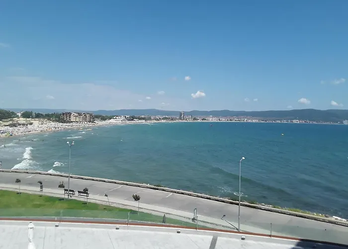 Paradiso 'в' 311 Private Apartament