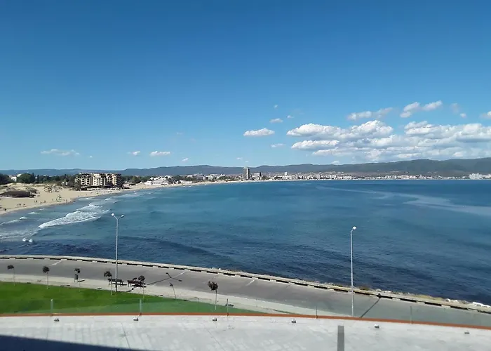 Paradiso 'в' 311 Private * Nesebyr